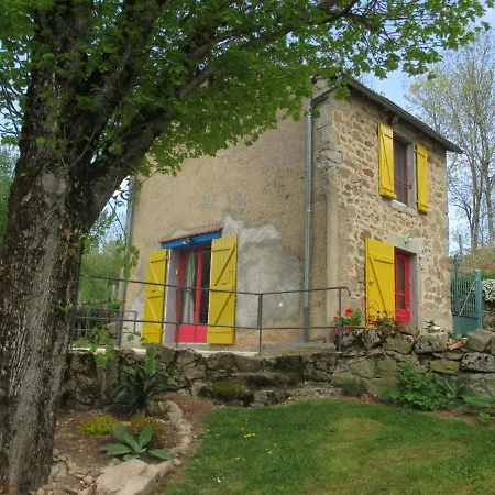 Maisonnet Charmante Avec Piscine, Rando Et Repos - Fr-1-489-131 펜션 *