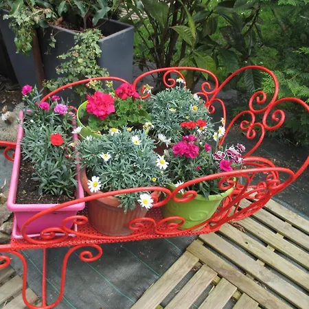 Casa de Férias Charmante Maisonnette Avec Piscine Partagee - Fr-1-489-131 Arfeuilles