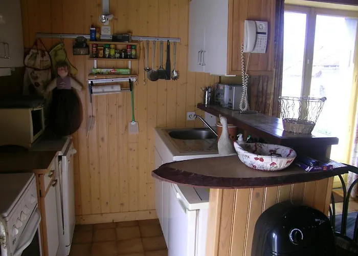 Charmante Maisonnette Avec Piscine Partagee - Fr-1-489-131 * Arfeuilles