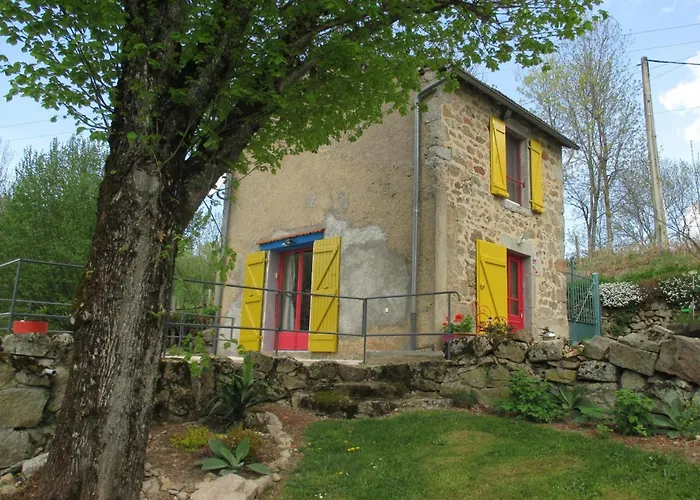 Charmante Maisonnette Avec Piscine Partagee - Fr-1-489-131 * Arfeuilles